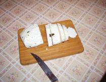 Fromage halloumi : composition, teneur en calories, recettes et application Comment est fabriqué le fromage halloumi dans les villages de Chypre