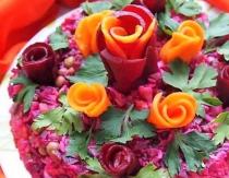 Vegetable table decorations - do-it-yourself vegetable flowers