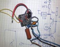 Regulated power supply with overload protection